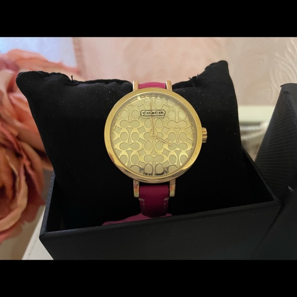 Coach women watch - Picture 1 of 4